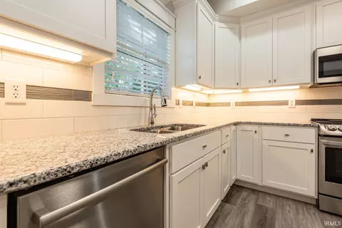 Kitchen - 3937 S Cramer Cir, Bloomington, IN 47403 photo 1 of 5