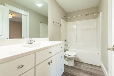 Bath - 3937 S Cramer Cir, Bloomington, IN 47403 photo 2 of 4