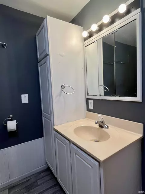 Bath - 494 E Main St, Peru, IN 46970 photo 2 of 3
