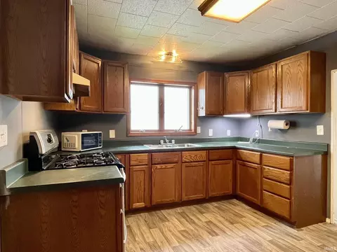Kitchen - 494 E Main St, Peru, IN 46970 photo 3 of 4