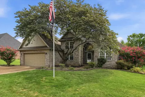 8721 Clear Creek Dr, Evansville, IN 47711