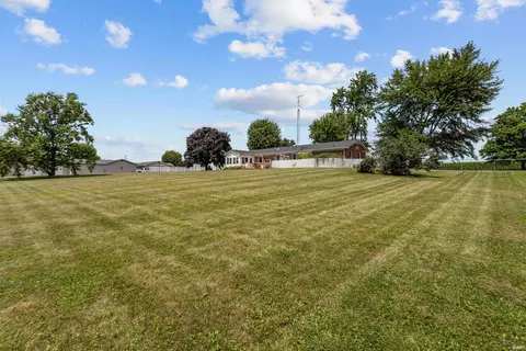 Exterior - 3949 E 250 Rd, Kokomo, IN 46901 photo 8 of 10