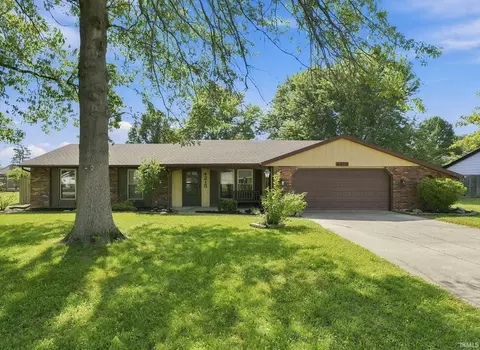 4215 Hickory Ridge Dr, Woodburn, IN 46797
