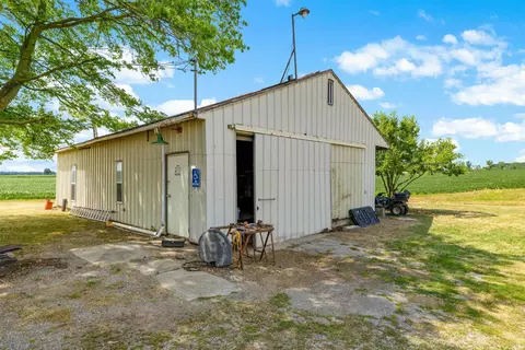 Exterior - 3321 County Road 10 Rd, Waterloo, IN 46793 photo 5 of 7