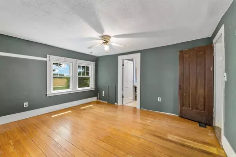 Bedroom - 3321 County Road 10 Rd, Waterloo, IN 46793 photo 4 of 5