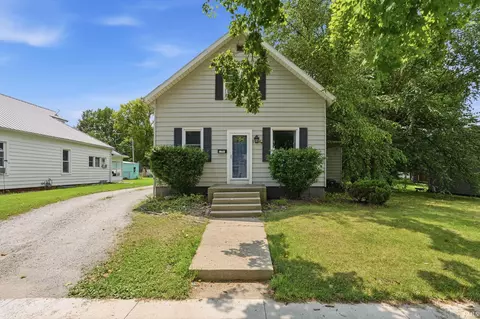 1104 E Ft Wayne St, Warsaw, IN 46580