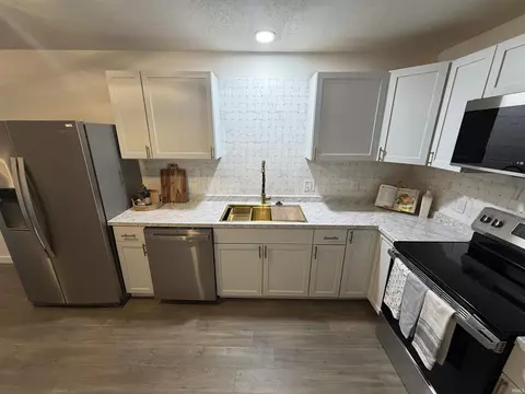 Kitchen - 116 Middle Ave, Bedford, IN 47421 photo 1 of 2
