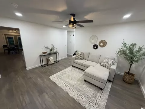 Living - 116 Middle Ave, Bedford, IN 47421 photo 3 of 3