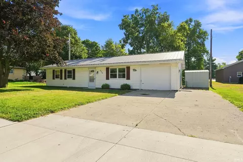 Exterior - 560 S Center St, Waterloo, IN 46793 photo 2 of 12