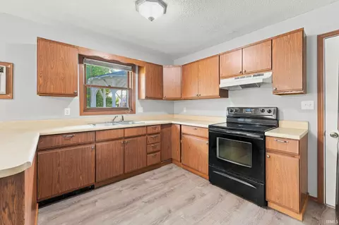 Kitchen - 560 S Center St, Waterloo, IN 46793 photo 2 of 5