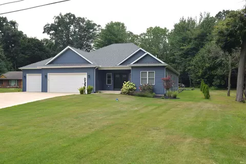 52427 Lynnewood Ave, South Bend, IN 46628