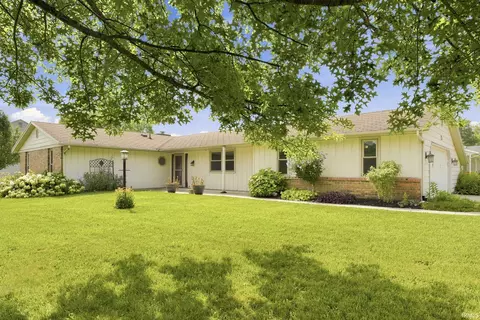 5203 Oak Mast Trl, Fort Wayne, IN 46804