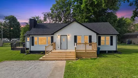 1009 W Monroe St, Plymouth, IN 46563