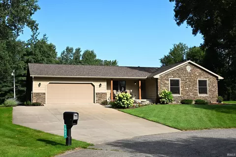 10641 Cheryl Ct, Plymouth, IN 46563