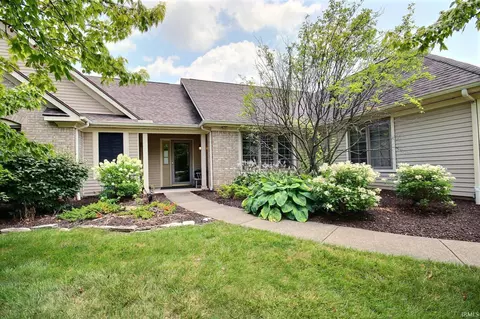 2933 Cunningham Dr, Fort Wayne, IN 46804
