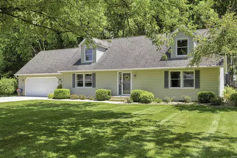 3434 N Pressler Dr, Warsaw, IN 46582
