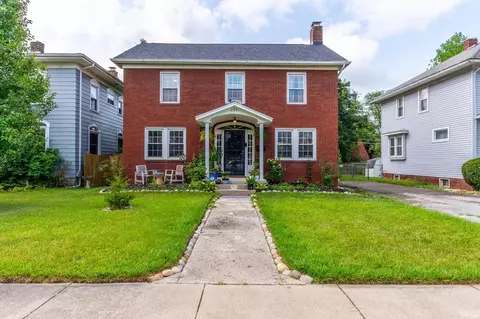 209 S Cornell Cir, Fort Wayne, IN 46807
