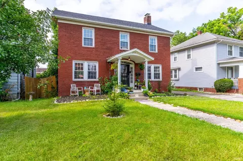 209 S Cornell Cir, Fort Wayne, IN 46807
