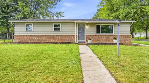 9200 W Millerfield Dr, Yorktown, IN 47396