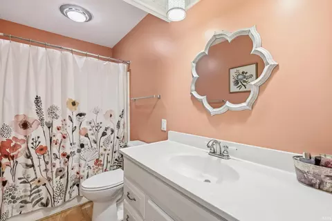 Bath - 2648 E Windermere Woods Dr, Bloomington, IN 47401 photo 1 of 4