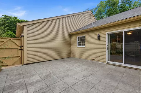 Exterior - 2648 E Windermere Woods Dr, Bloomington, IN 47401 photo 9 of 10