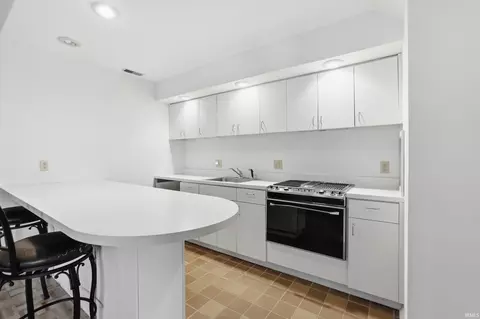 Kitchen - 2648 E Windermere Woods Dr, Bloomington, IN 47401 photo 1 of 3