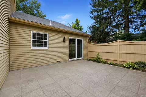 Exterior - 2648 E Windermere Woods Dr, Bloomington, IN 47401 photo 3 of 10