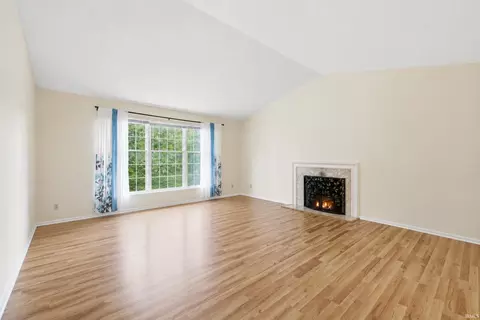 Living - 2648 E Windermere Woods Dr, Bloomington, IN 47401 photo 4 of 9