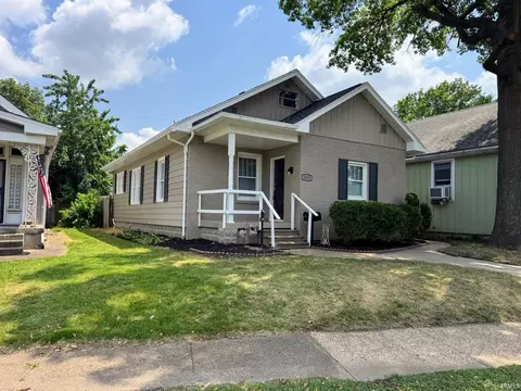 1917 Stringtown Rd, Evansville, IN 47711