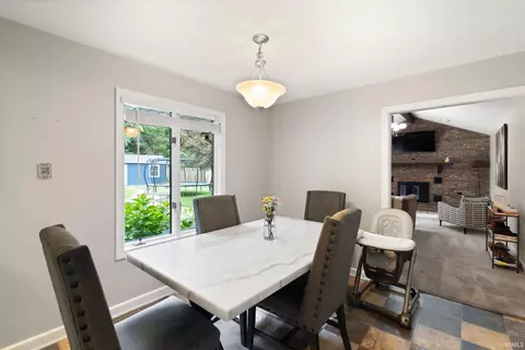 Dining - 3 Bohnert Ct, Jasper, IN 47546 photo 3 of 3