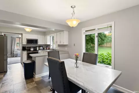 Dining - 3 Bohnert Ct, Jasper, IN 47546 photo 1 of 3