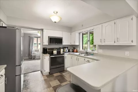 Kitchen - 3 Bohnert Ct, Jasper, IN 47546 photo 1 of 5