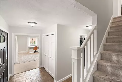 Entry Way - 3 Bohnert Ct, Jasper, IN 47546 photo 3 of 4