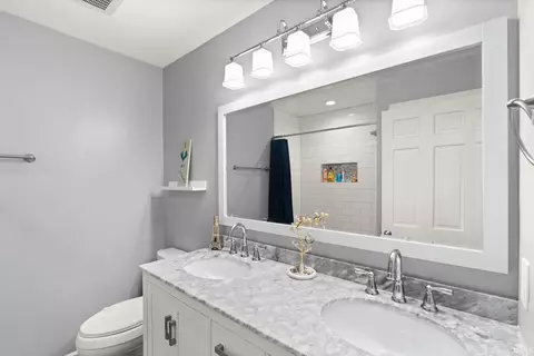 Bath - 3 Bohnert Ct, Jasper, IN 47546 photo 2 of 3