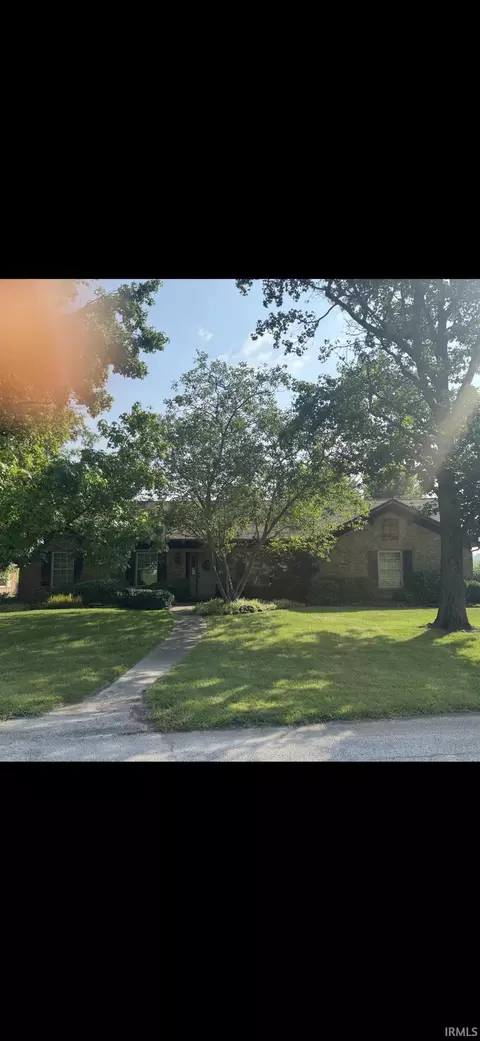 512 Grouseland Dr, Vincennes, IN 47591