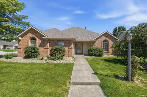 12232 Blaceberry Dr, Fort Wayne, IN 46814