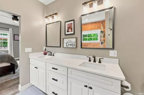 Bath - 6099 N 950 E, North Webster, IN 46555 photo 1 of 6