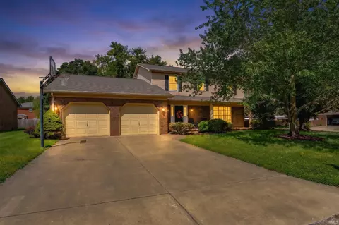 905 Stahl Ct, Evansville, IN 47715