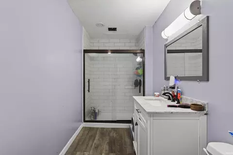 Bath - 1325 Fleenor Rd, Mitchell, IN 47446 photo 1 of 2