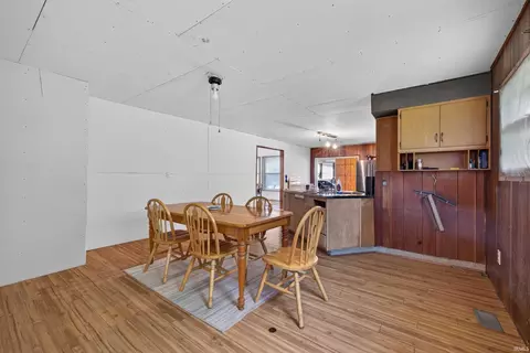 Dining - 1325 Fleenor Rd, Mitchell, IN 47446 photo 3 of 3