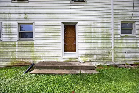 Exterior - 1325 Fleenor Rd, Mitchell, IN 47446 photo 5 of 11