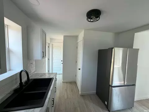 Entry Way - 911 Lafayette Ave, Oolitic, IN 47451 photo 2 of 2