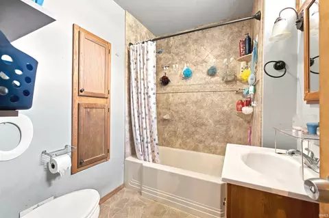 Bath - 508 E 9th St, Auburn, IN 46706 photo 1 of 2