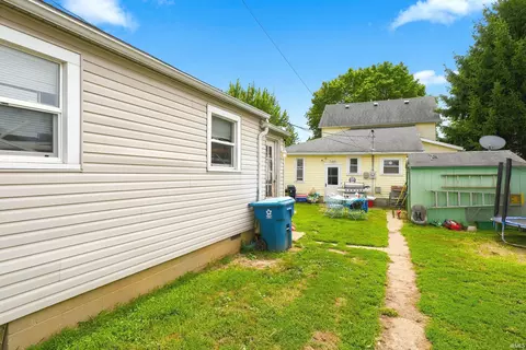 Exterior - 508 E 9th St, Auburn, IN 46706 photo 12 of 13