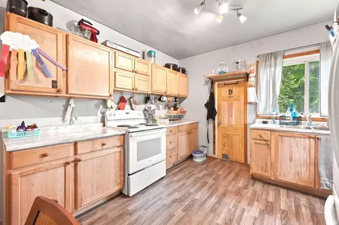 Kitchen - 508 E 9th St, Auburn, IN 46706 photo 1 of 4