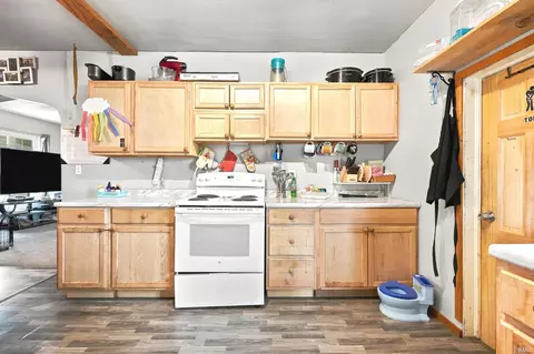Kitchen - 508 E 9th St, Auburn, IN 46706 photo 2 of 4