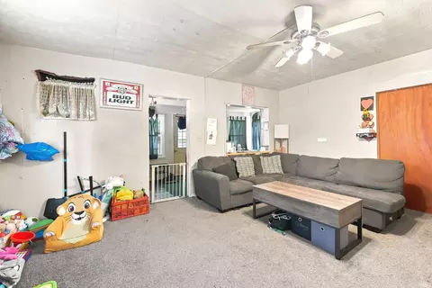 Living - 508 E 9th St, Auburn, IN 46706 photo 1 of 4