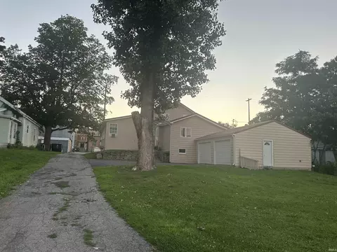 110 N Poplar St, Lagrange, IN 46761 photo 3