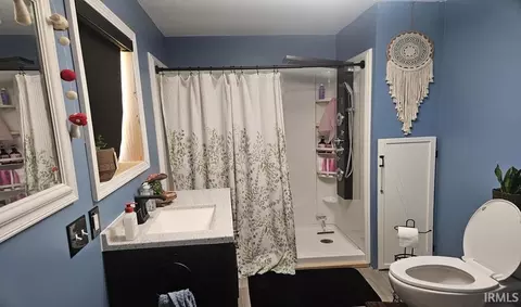 Bath - 605 E Jackson St, Flora, IN 46929 photo 2 of 3