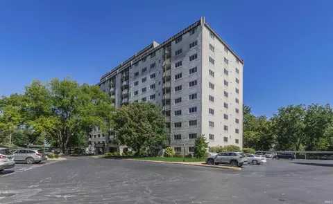 600 S Cullen Ave #703, Evansville, IN 47715